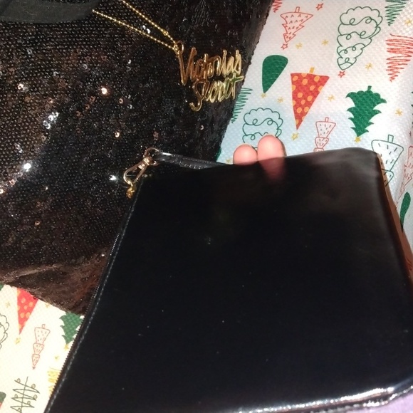 Victoria Secret black sequin tote bag+ Victoria Secret black sequin wristlet bag - Picture 5 of 17
